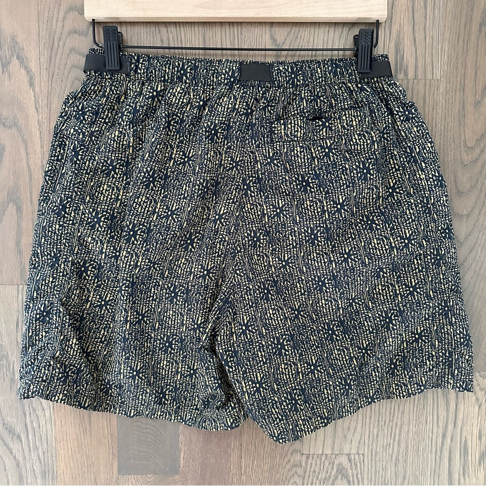 Vintage 1990s Patagonia River Shorts in Navy and Gold Abstract Print Size Large - Picture 7 of 8